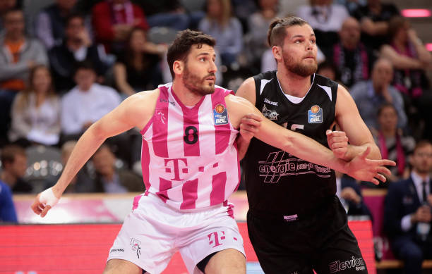 许多年轻球 许多年轻球