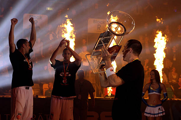 面对曼联严 面对曼联严