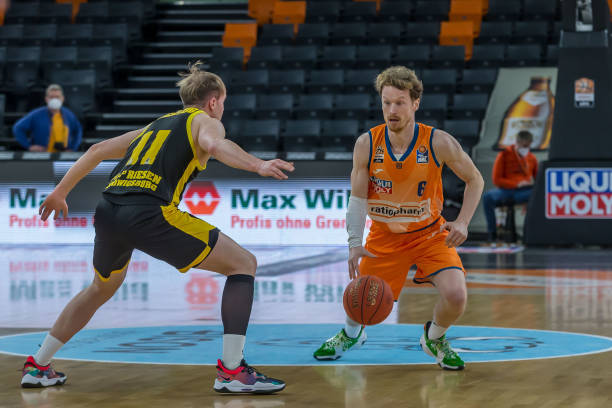 攻守平衡 攻守平衡