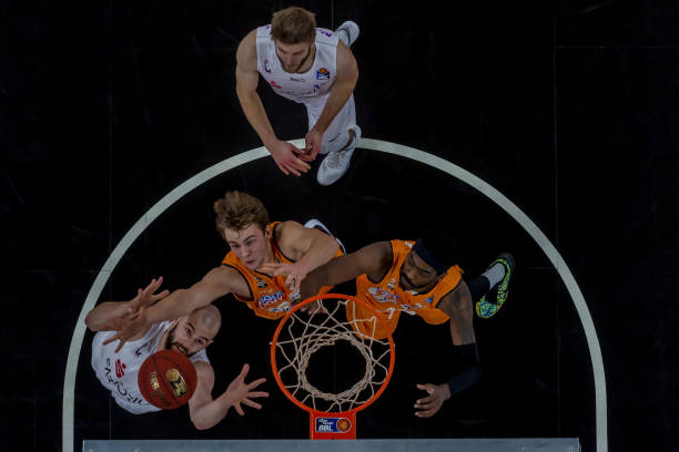 斯特林的离 斯特林的离